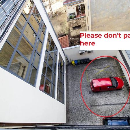 Ruterra Red Roofs View With Garage Apartment Prague Exterior photo